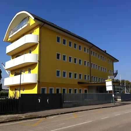 Alveri Hotel