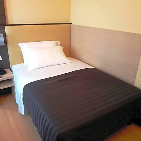 Szálloda Alveri Mestre