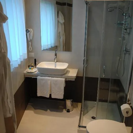 Alveri Отель Местре