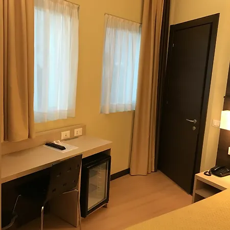 酒店 阿尔维瑞酒店 3*