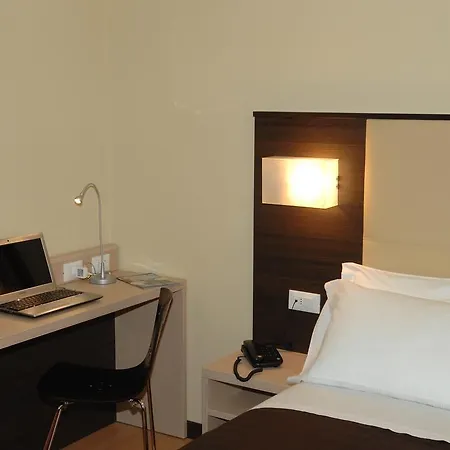 Alveri Otel