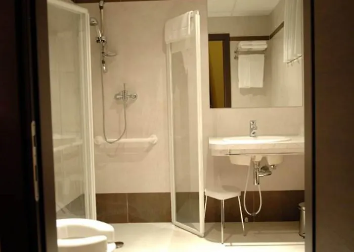 Alveri Hotel 3*
