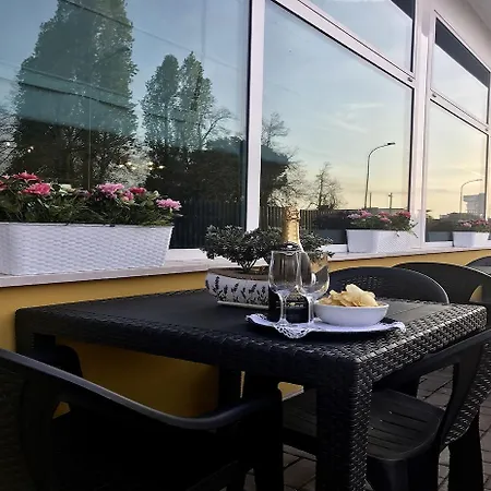 Alveri Hotel 3*