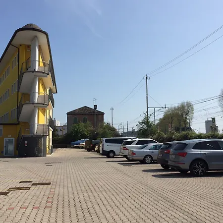 Ξενοδοχείο Alveri Μέστρε