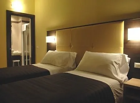 Alveri Hotel 3*